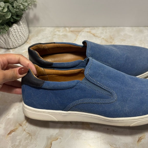Vionic Mens Brody‎ Slip On Sneakers Canvas Upper Size 11 Minimalist Casual Comfy main image 4